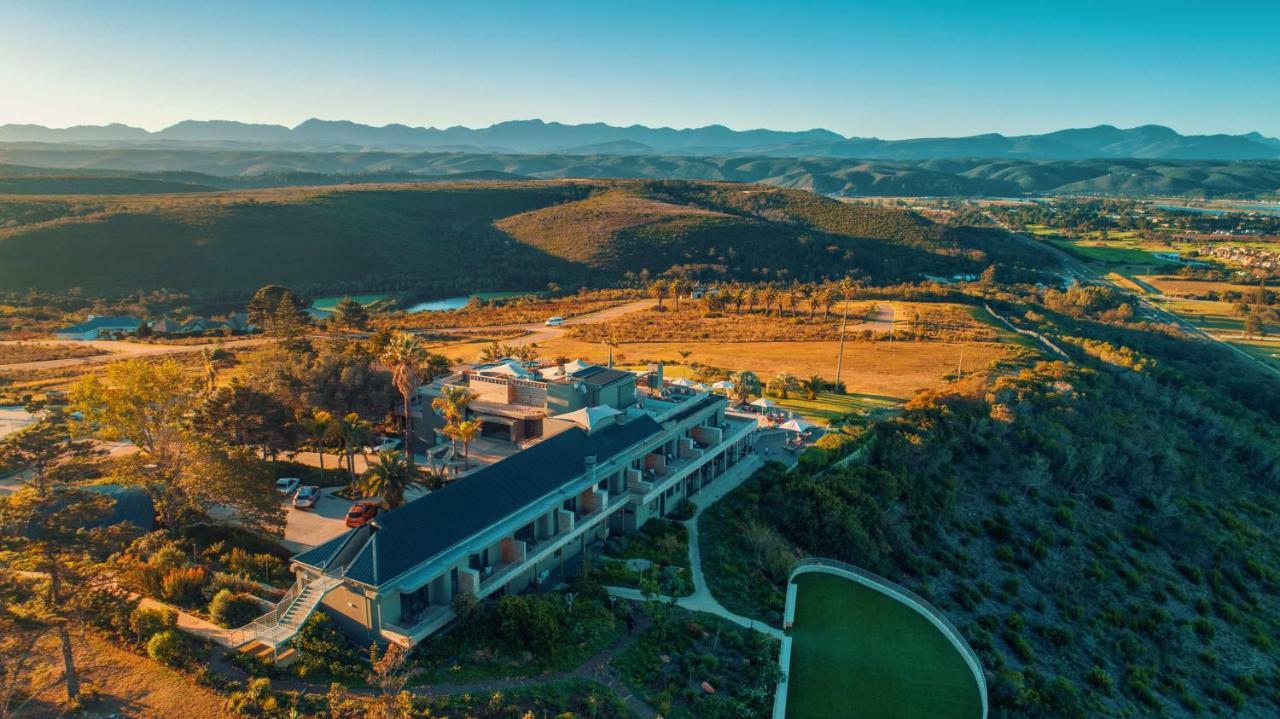 Sky Villa Boutique Hotel By Raw Africa Collection Plettenberg Bay Luaran gambar Aerial view of the hotel