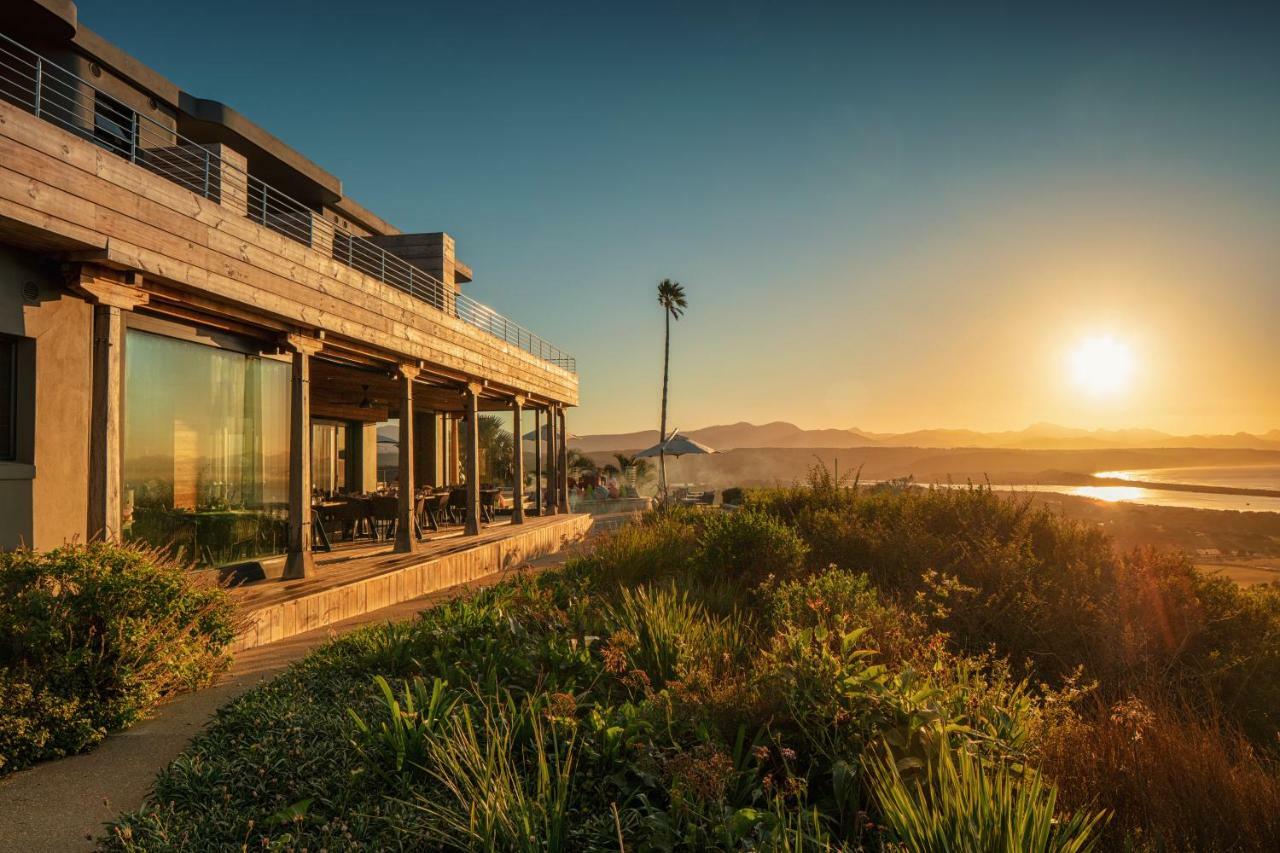 Sky Villa Boutique Hotel By Raw Africa Collection Plettenberg Bay Luaran gambar Sunset at the Hotel
