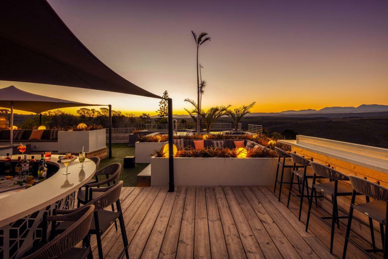 Sky Villa Boutique Hotel By Raw Africa Collection Plettenberg Bay Luaran gambar The rooftop bar at the Hotel
